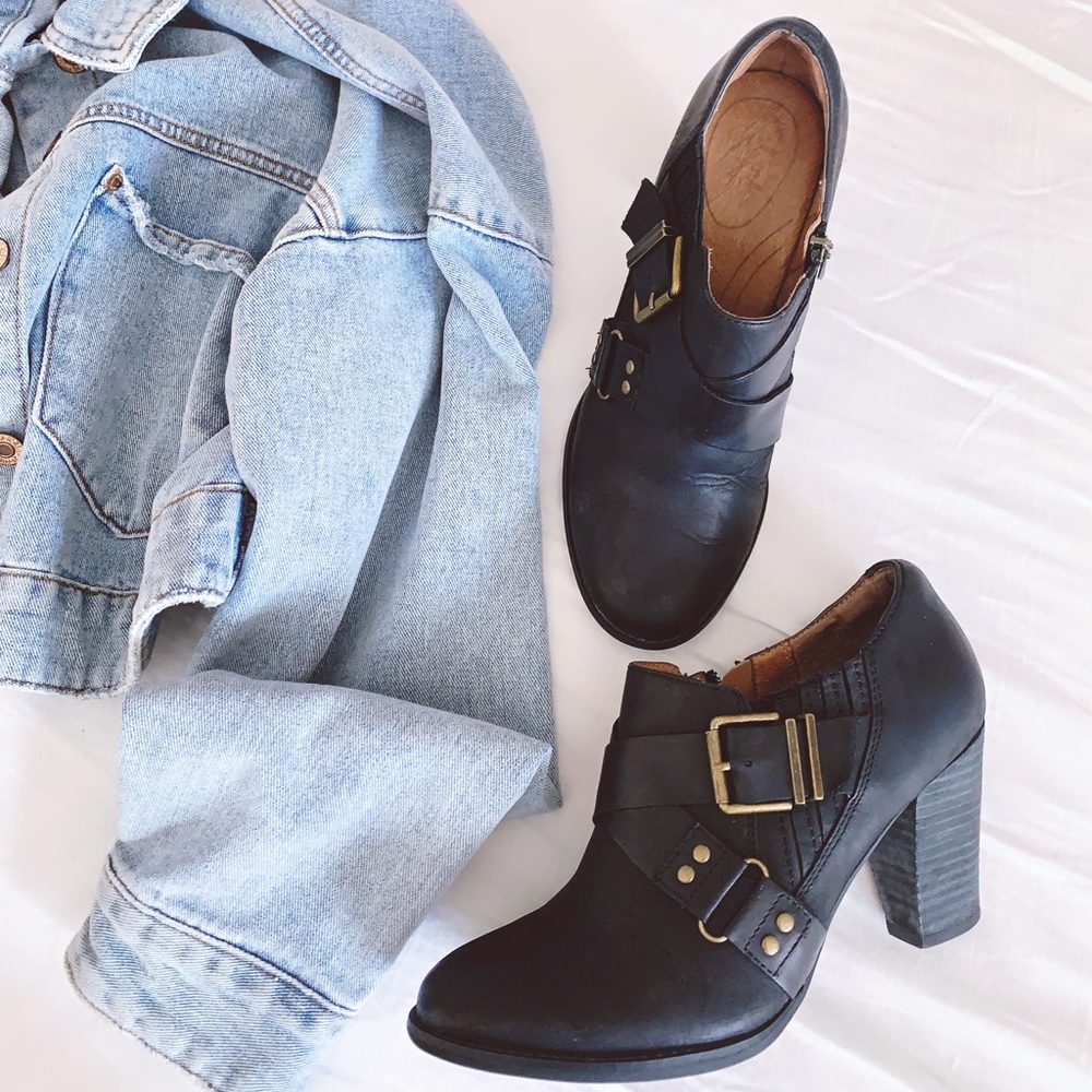 Clarks leather ankle boots